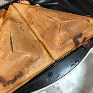 簡単おやつ★　ホットサンドメーカーで鯛焼き風△焼き